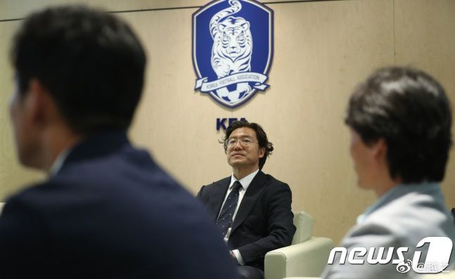 玉足调教丨vk12分钟